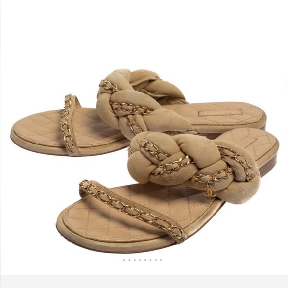 Chanel Beige Suede Chain Embellished Flat Slide Sandals Size 40C FR - Picture 1 of 17
